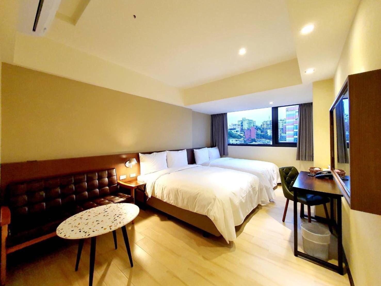 Dahua Hotel Цзилун Экстерьер фото