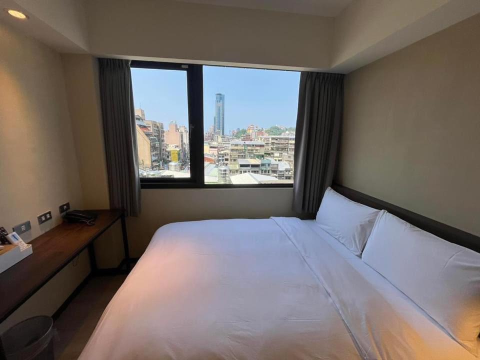 Dahua Hotel Цзилун Экстерьер фото