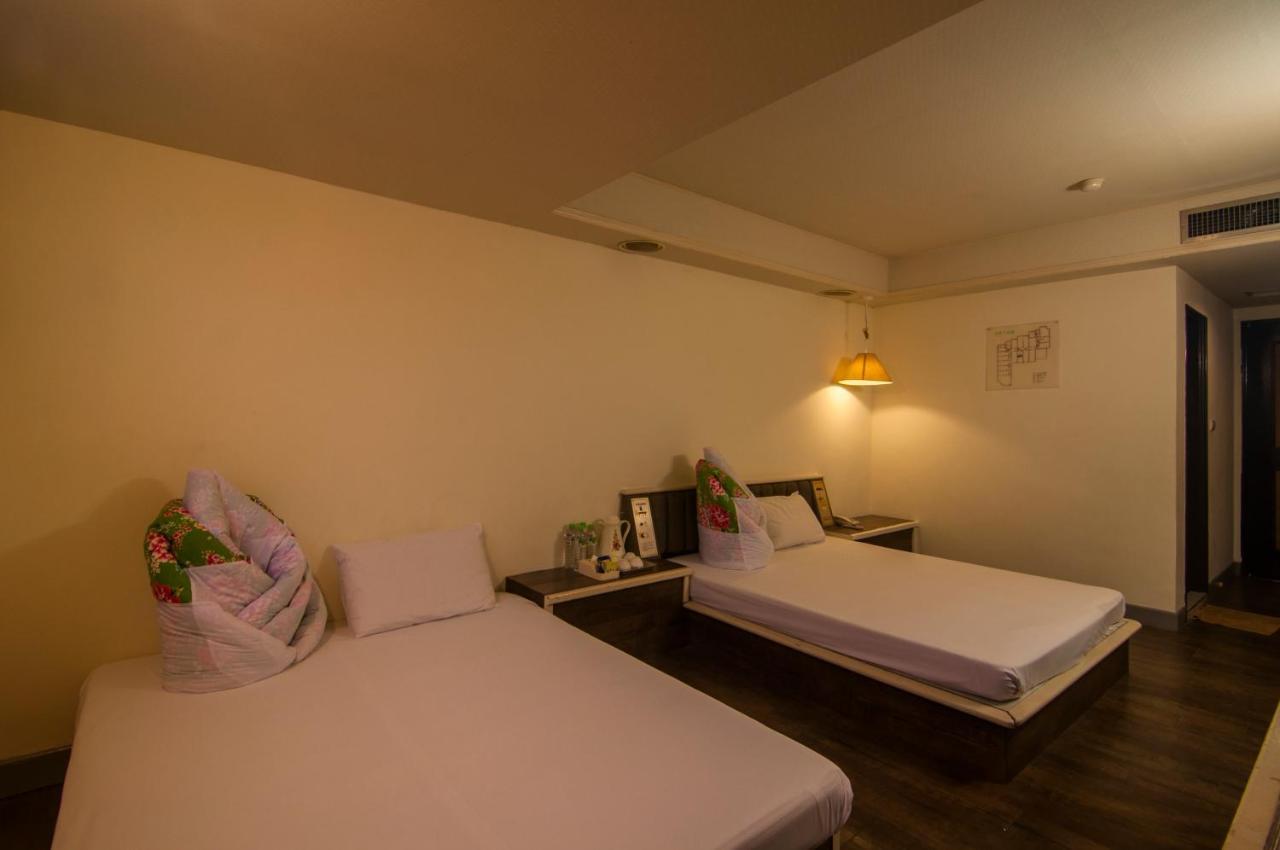 Dahua Hotel Цзилун Экстерьер фото